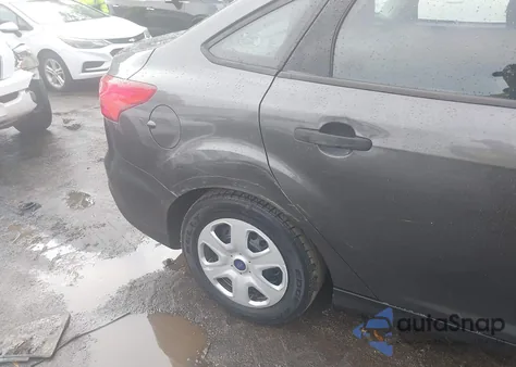 2016 Ford Focus S from USA, damaged, VIN 1FADP3E29GL215416